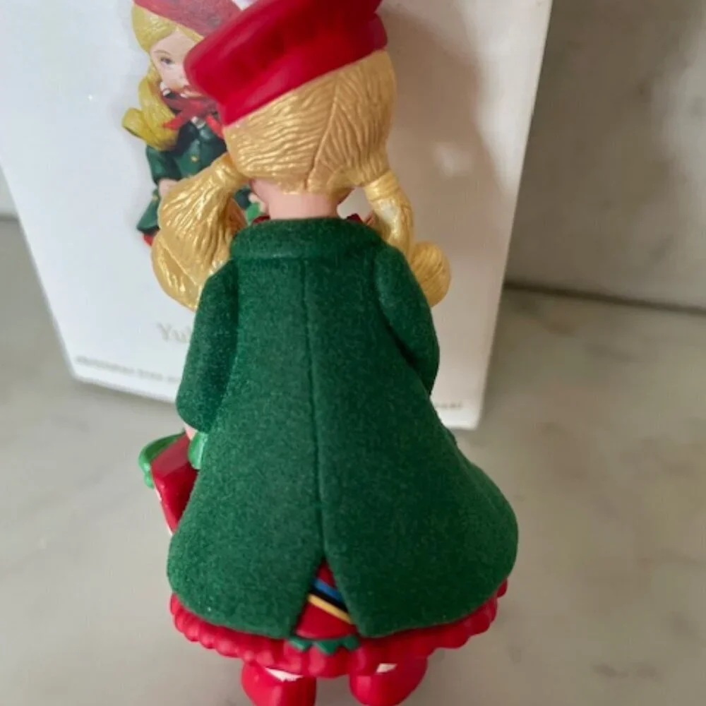 HALLMARK Madame Alexander Yuletide Shopper 2011 Ornament #16 IOB